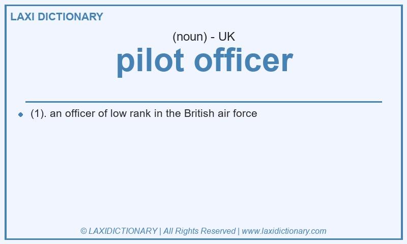 Definition pilot officer in British English